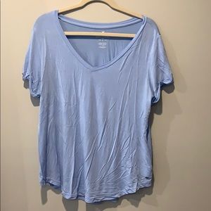 American Eagle v-neck top